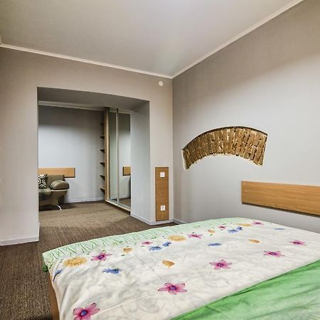 Apartment On Knyazya Leva 2 리비프 외부 사진