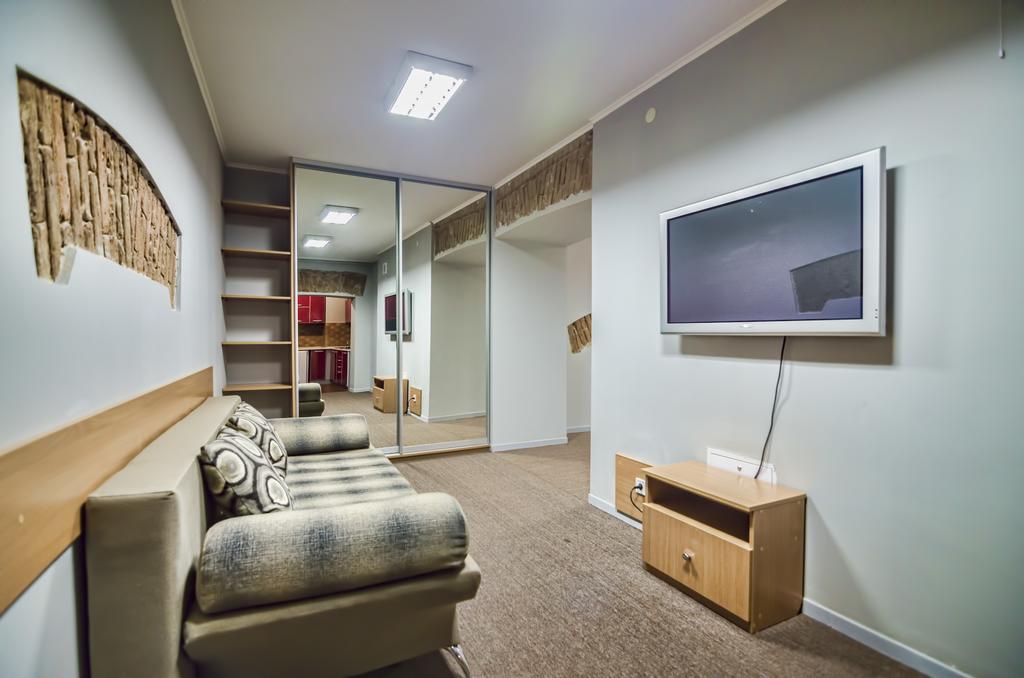 Apartment On Knyazya Leva 2 리비프 외부 사진