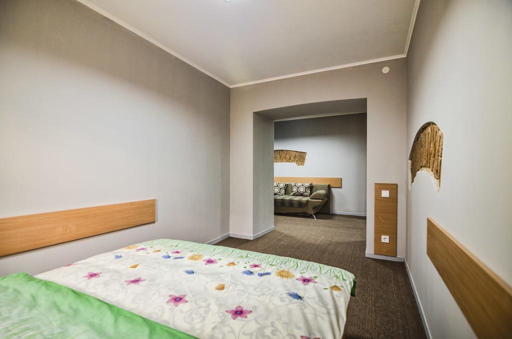 Apartment On Knyazya Leva 2 리비프 외부 사진